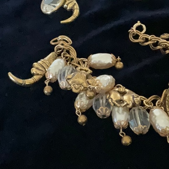 1950s - 1960s Bracelet & Screw Back Earrings With Puffy Charms & Faux Pearls - Picture 7 of 17